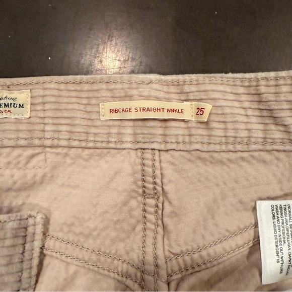 Levi's Women's Straight Leg Jeans in beige - Picture 7 of 16